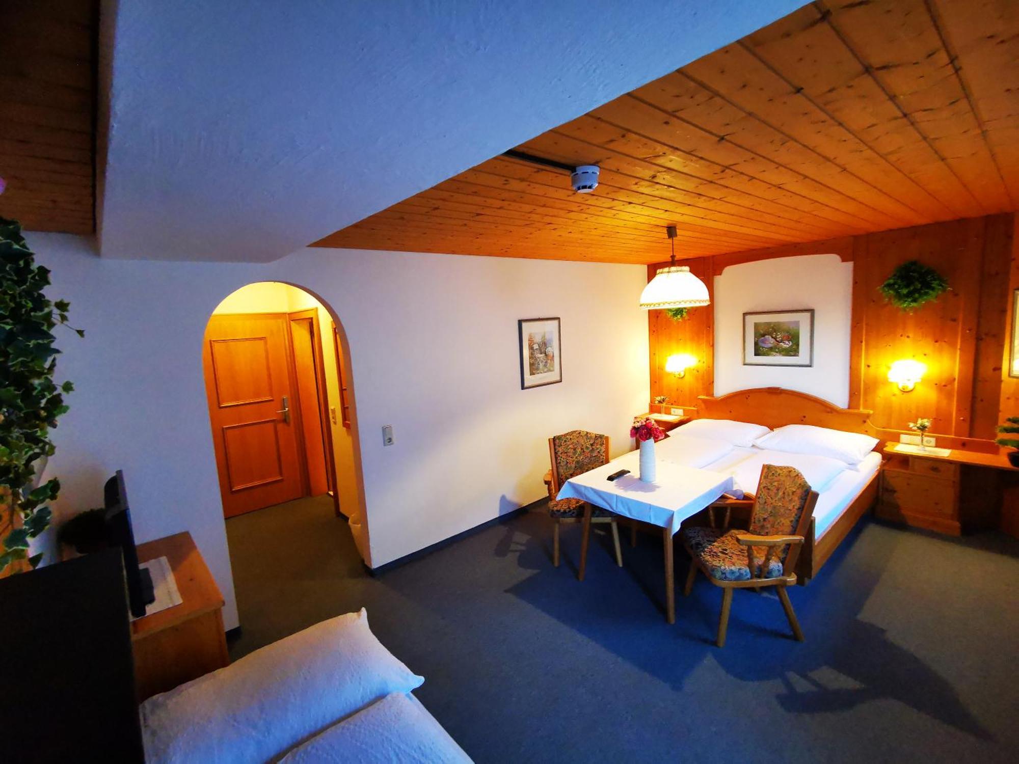 Gasthof Geronimo Weissbach bei Lofer Luaran gambar